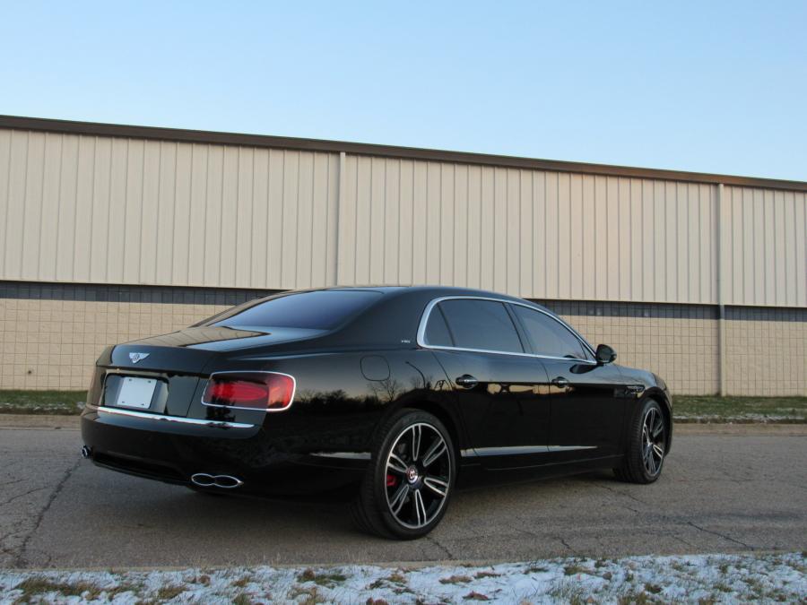  Bentley Flying Spur V8 S 2017 года  (фото 6 из 154)